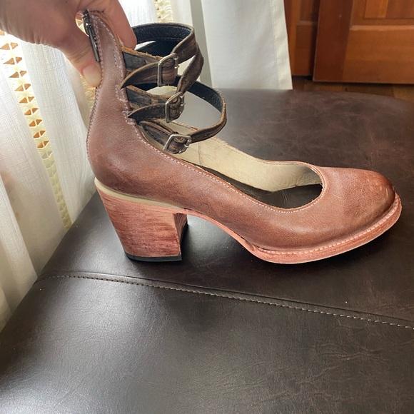 Women's Freebird Randi Tan Light Brown Leather Ankle Strap Mid-heel Shoes 9 - Picture 5 of 7